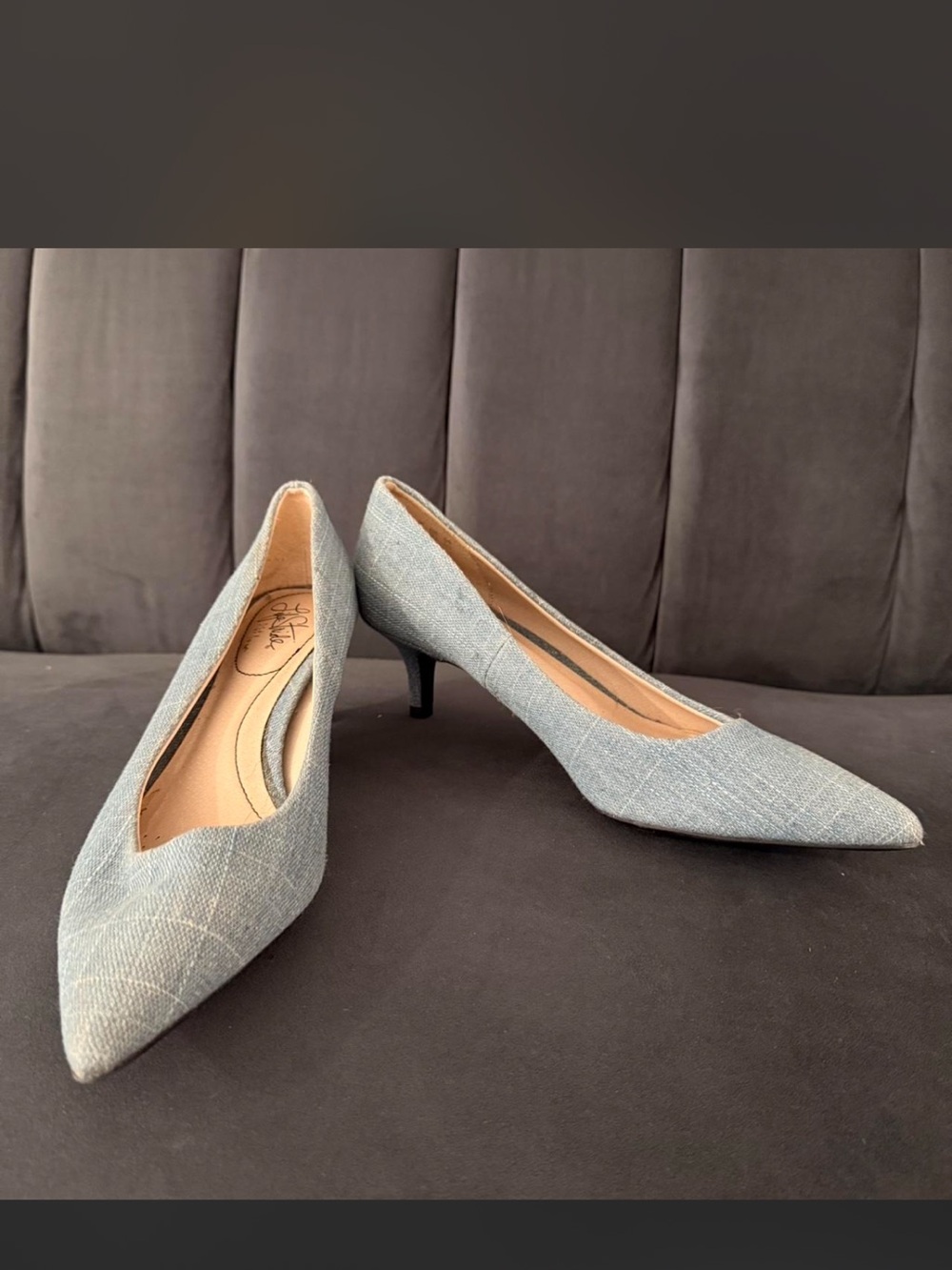 Life Stride Pointed Toe Kitten Heels in Light Gray